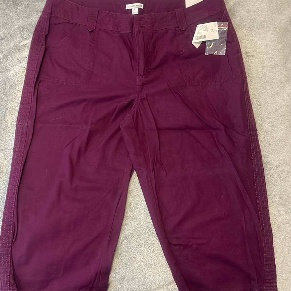 New Fashion Bug Capris!